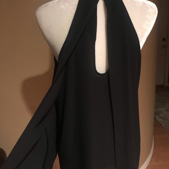 New Banana republic sleeveless top... - Picture 3 of 4